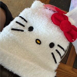 Hello Kitty White Fuzzy Kids Hat with Red Bow